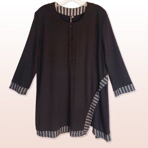 by JJ Asymmetrical Black Knit Tunic Top with Grey Striping Size M